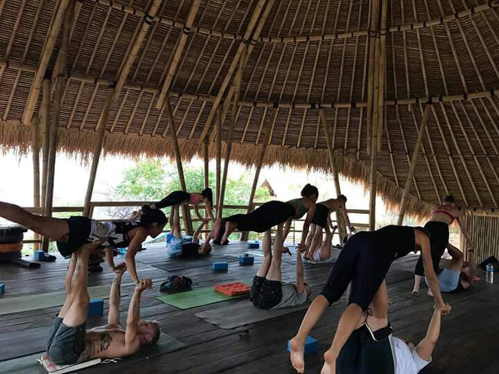 yoga class acroyoga